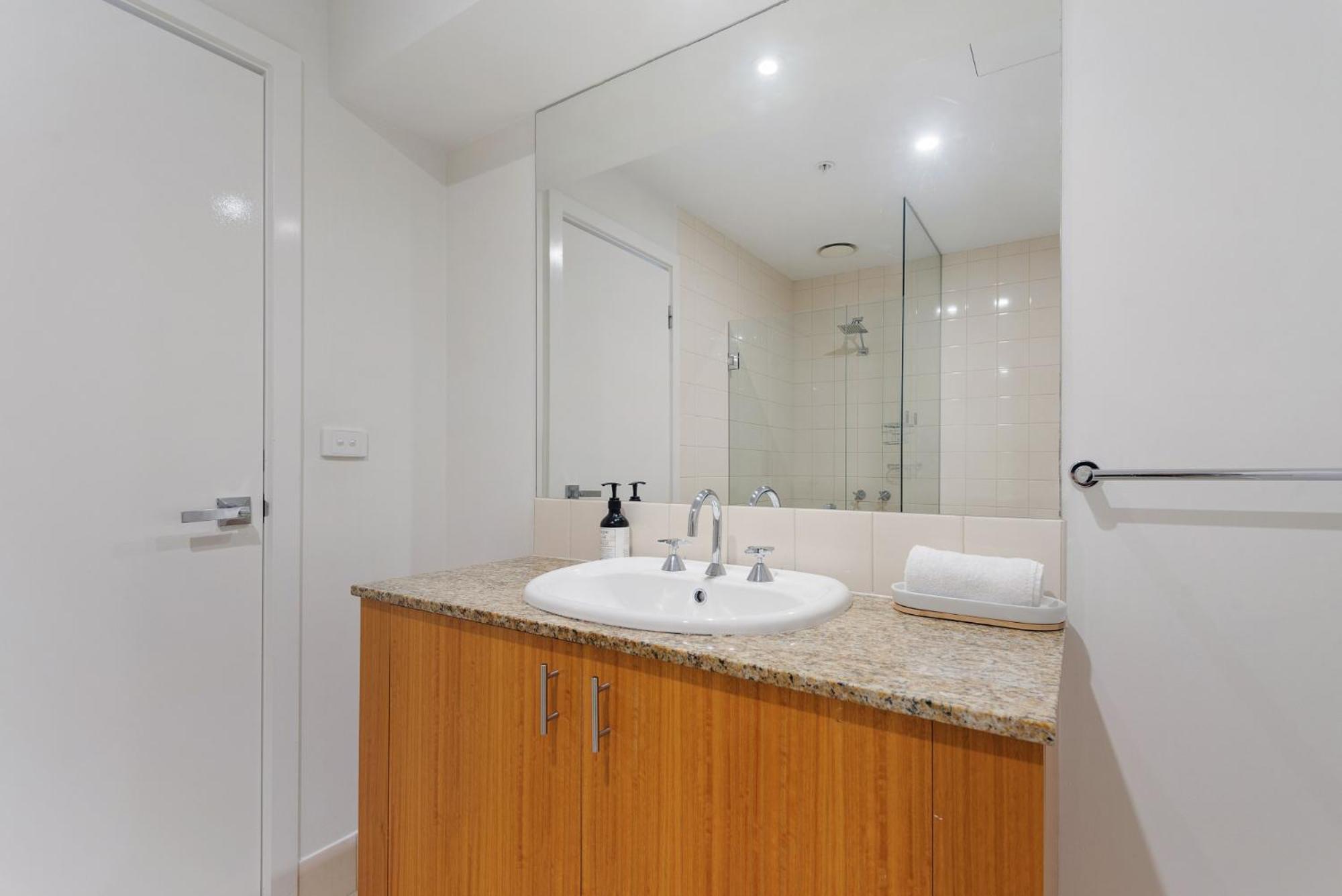 Unbeatable 2-Bed Apartment In City Centre Melbourne Dış mekan fotoğraf